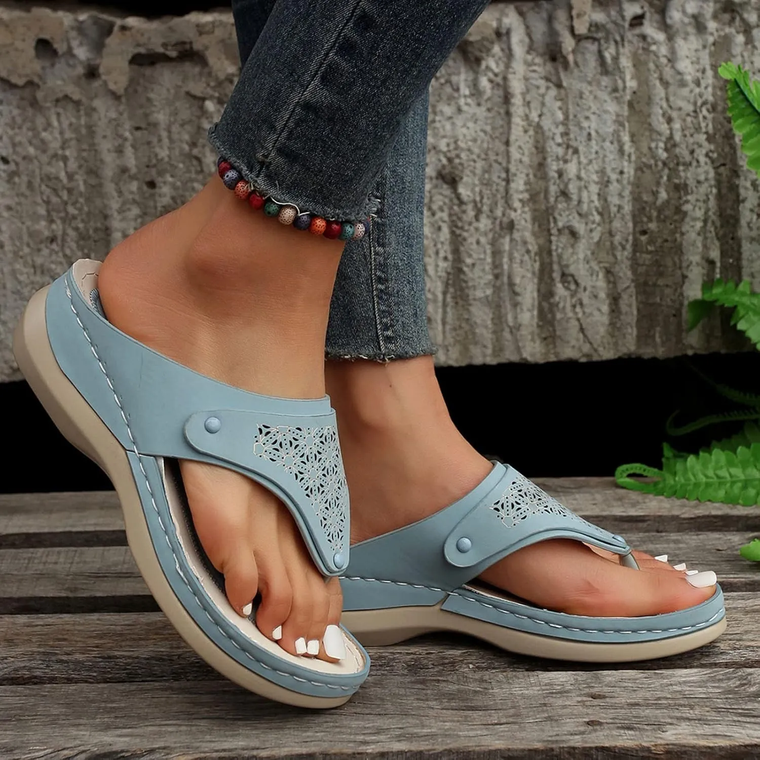 Avylays Breathable Mesh Sports Sandals With Non-Slip Sole Comfort Walking Sandals Slip On Flip Flops Beach Sandals