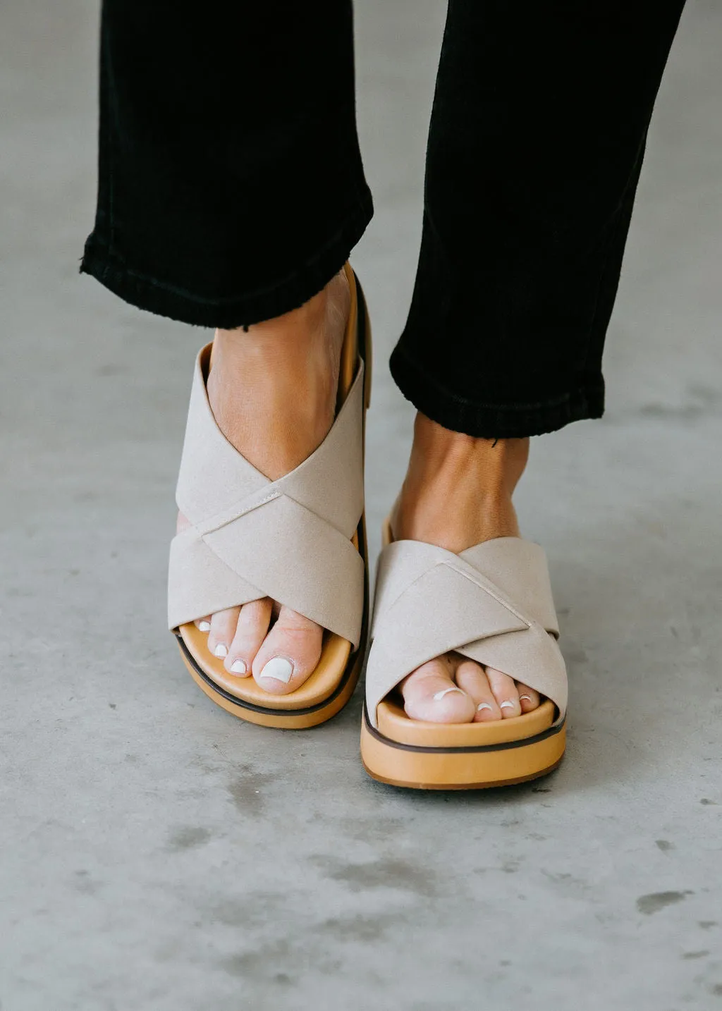 Dori Platform Sandals