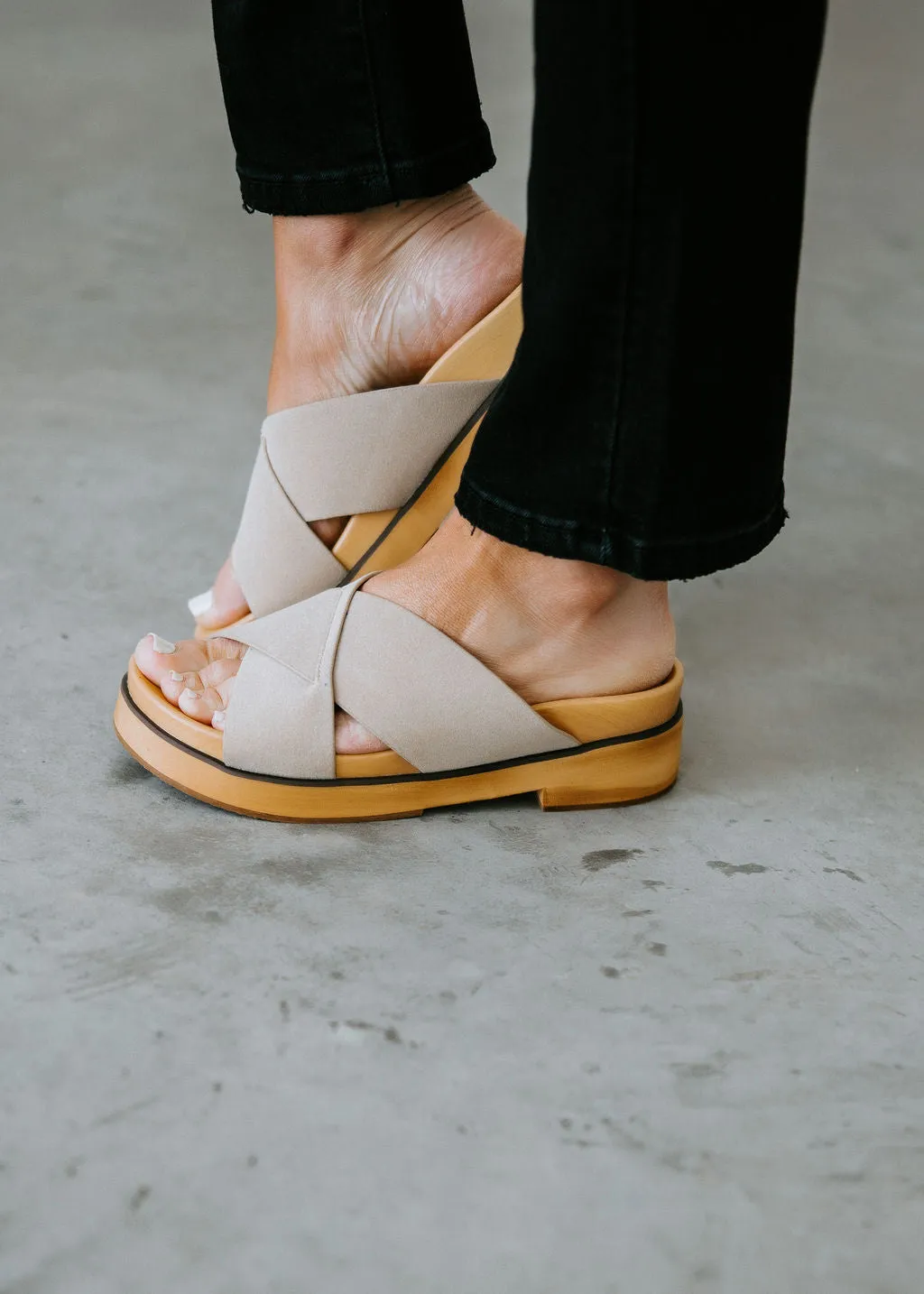 Dori Platform Sandals