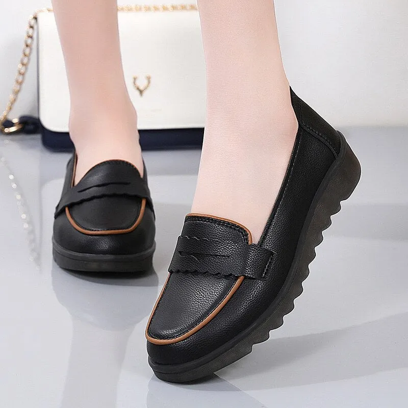 New Flat Shoes Woman Soft Women Casual Shoes Genuine Leather Platform Flats Shoes Slip on Loafers Plus Size Women Shoes
