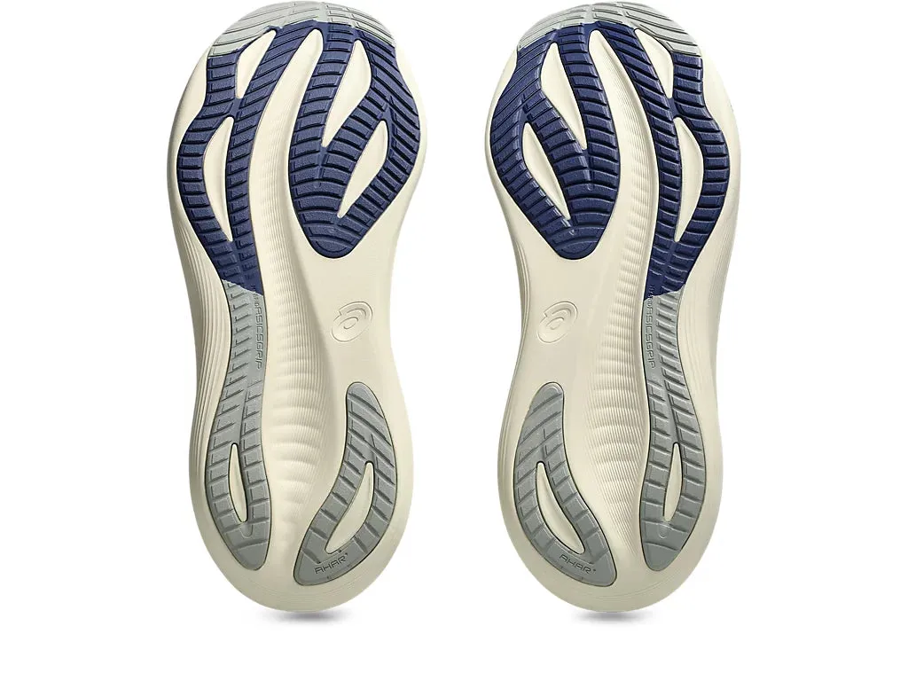 Nimbus 27 Men's Shoe
