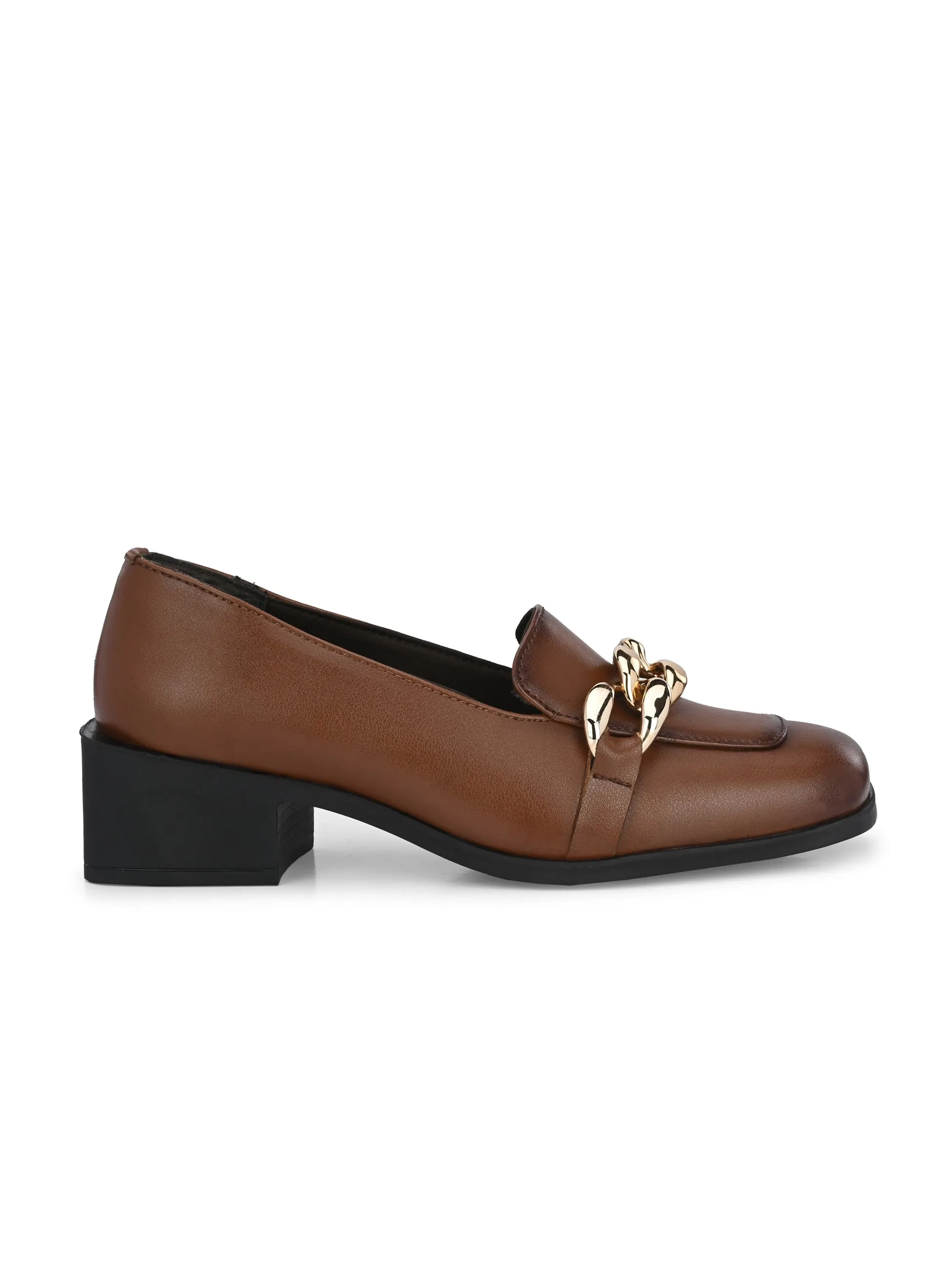 Queen Women's Moccasin with golden chain detail