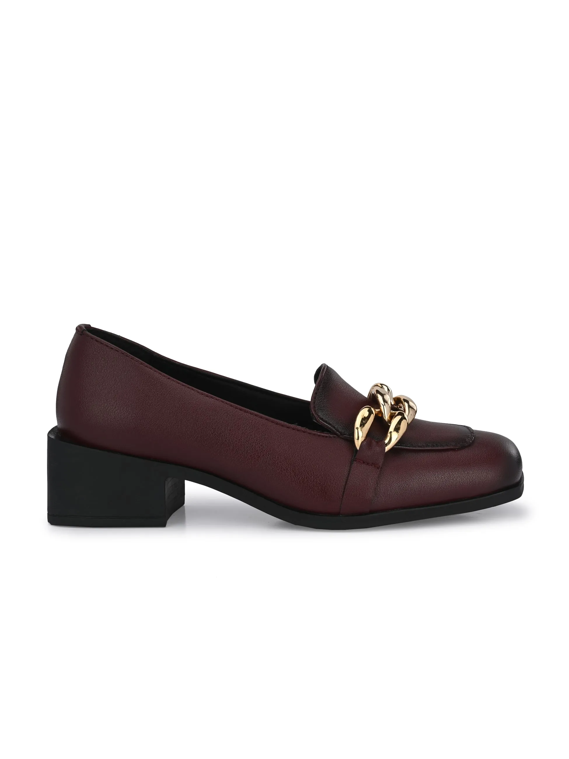 Queen Women's Moccasin with golden chain detail