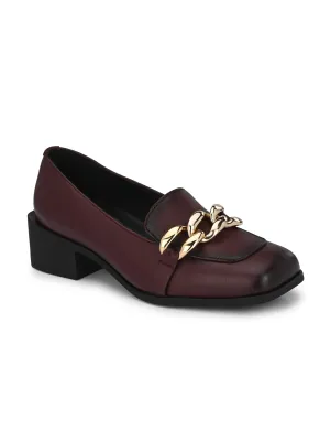 Queen Women's Moccasin with golden chain detail