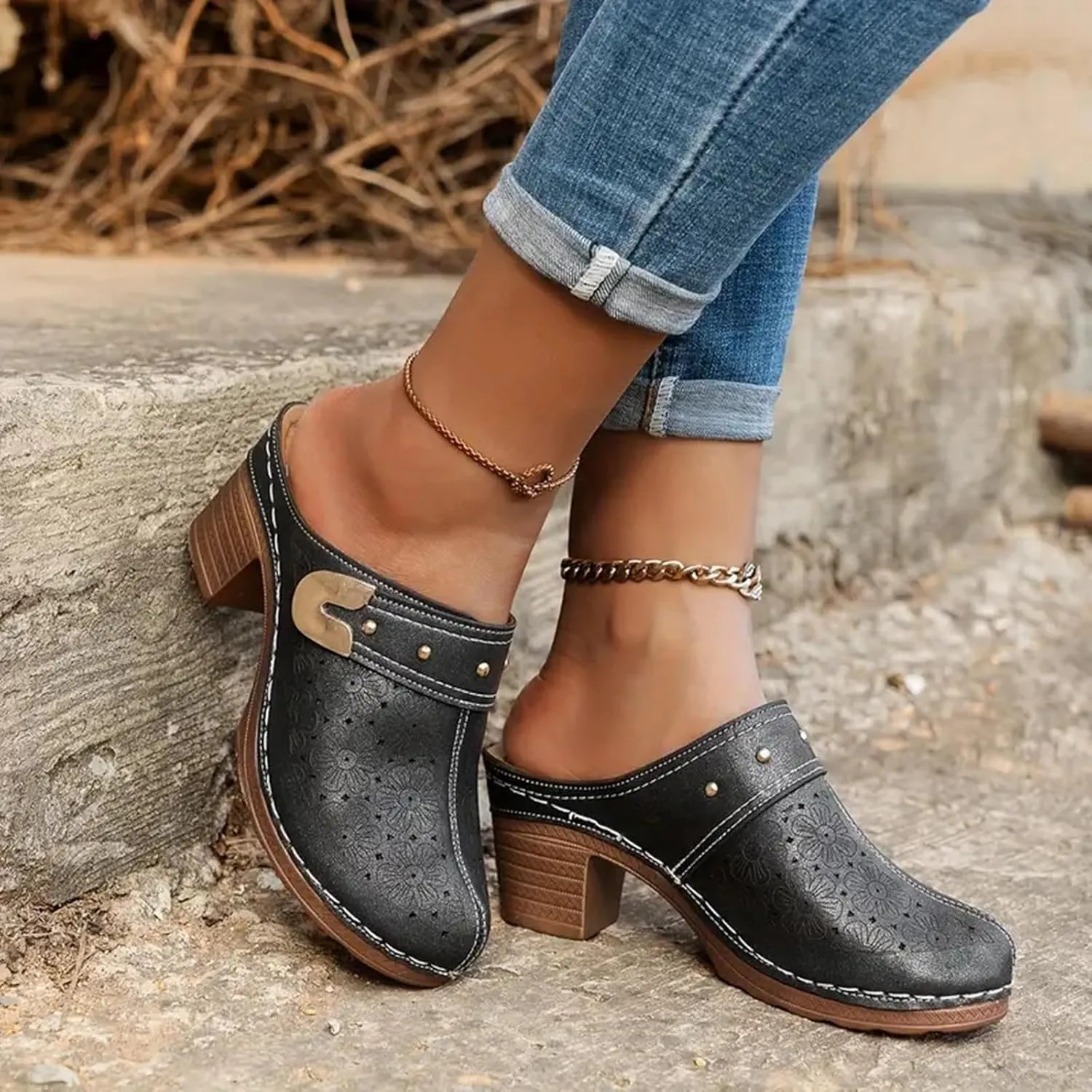 Womens Closed Toe Wedges Sandals Hollow Out Chunky Heels Mules Slip On Slides Summer Casual Breathable Walking Beach Sandals