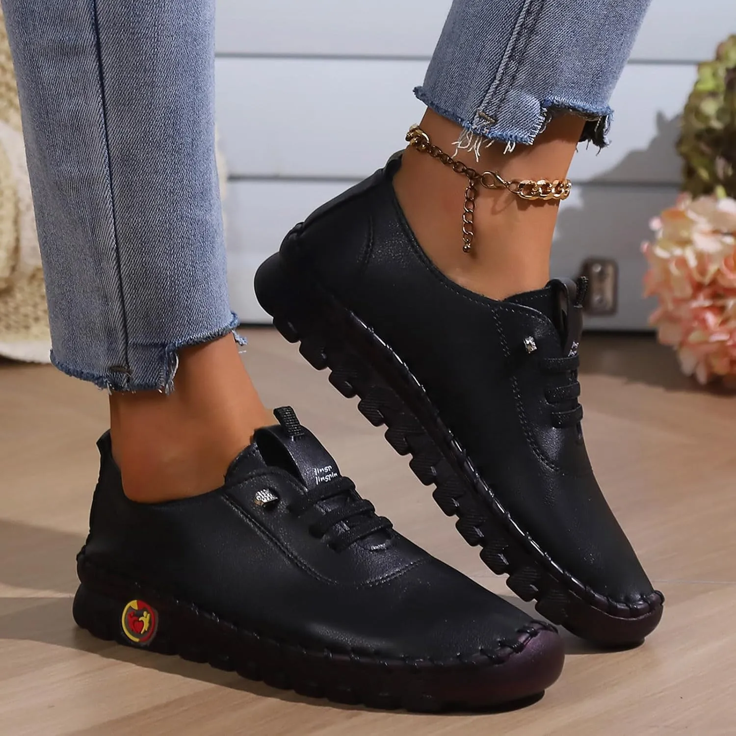 Womens Comfy Breathable Sneakers Flat Bottom Leather Slip-on Loafers Handmade Soft Shoes Sandals