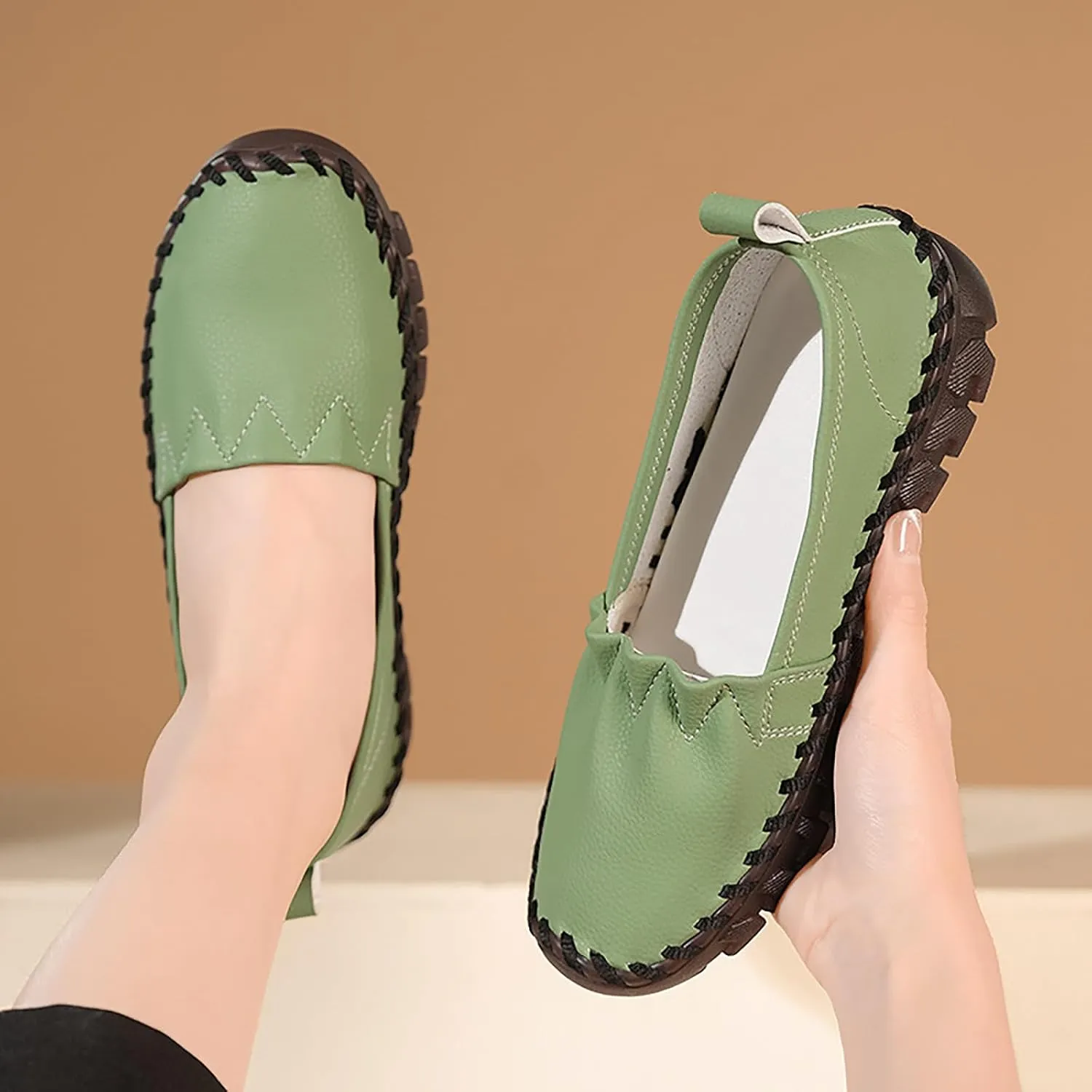 Women's Orthopedic Leather Soft Beef Tendon Loafers Handmade Sewing Comfortable Slip-on Round Toe Breathable Non-Slip Mom Casual Walking Shoes Loafers for Women